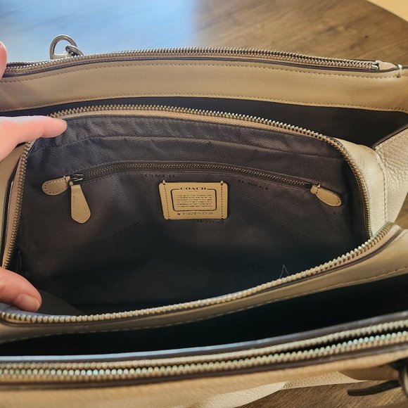 NEW Coach Brooklyn 34 Carryall Stone Pebbled Leather Large Convertible Satchel - Picture 8 of 16